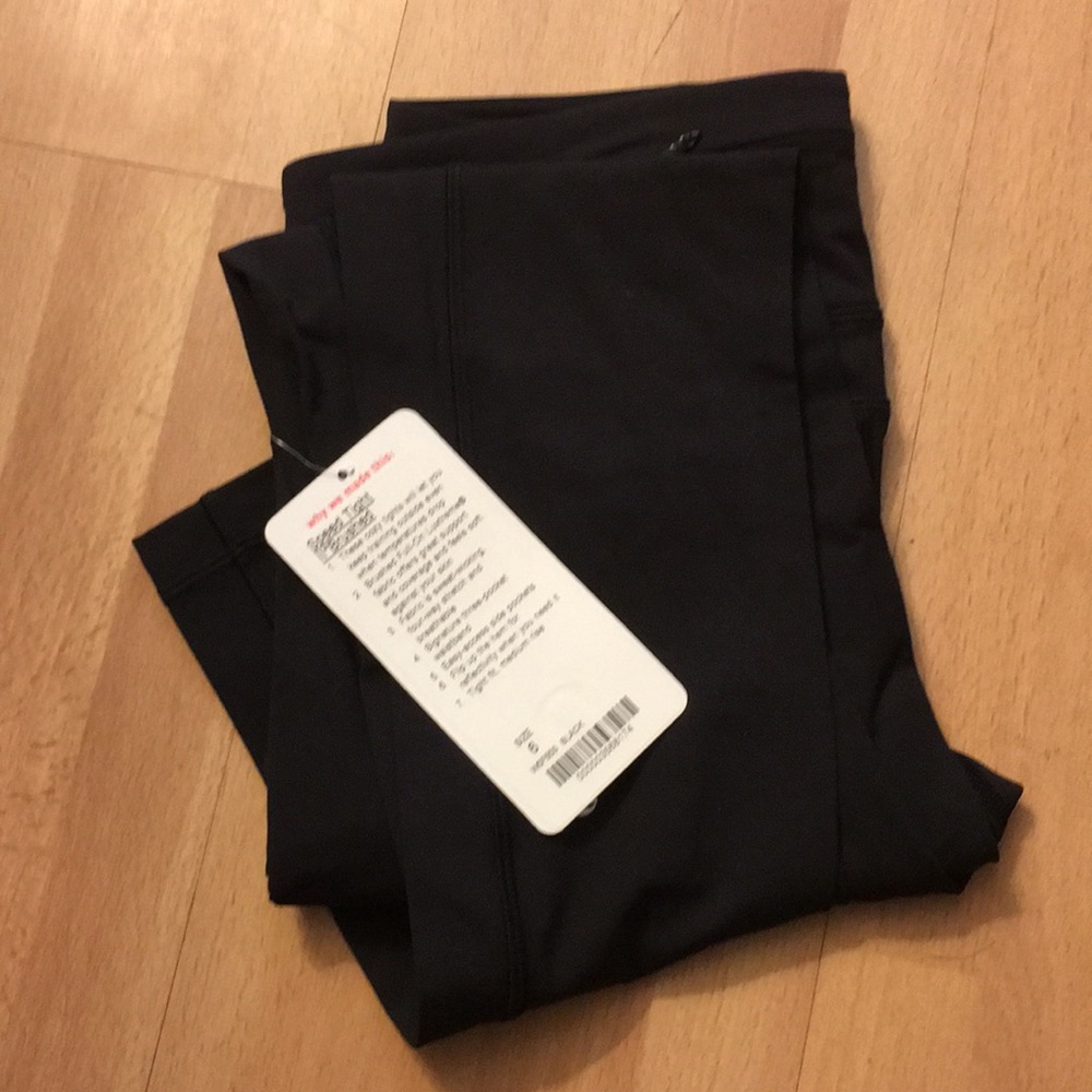 NWT Lululemon speed tight size 6 *brushed fabric*